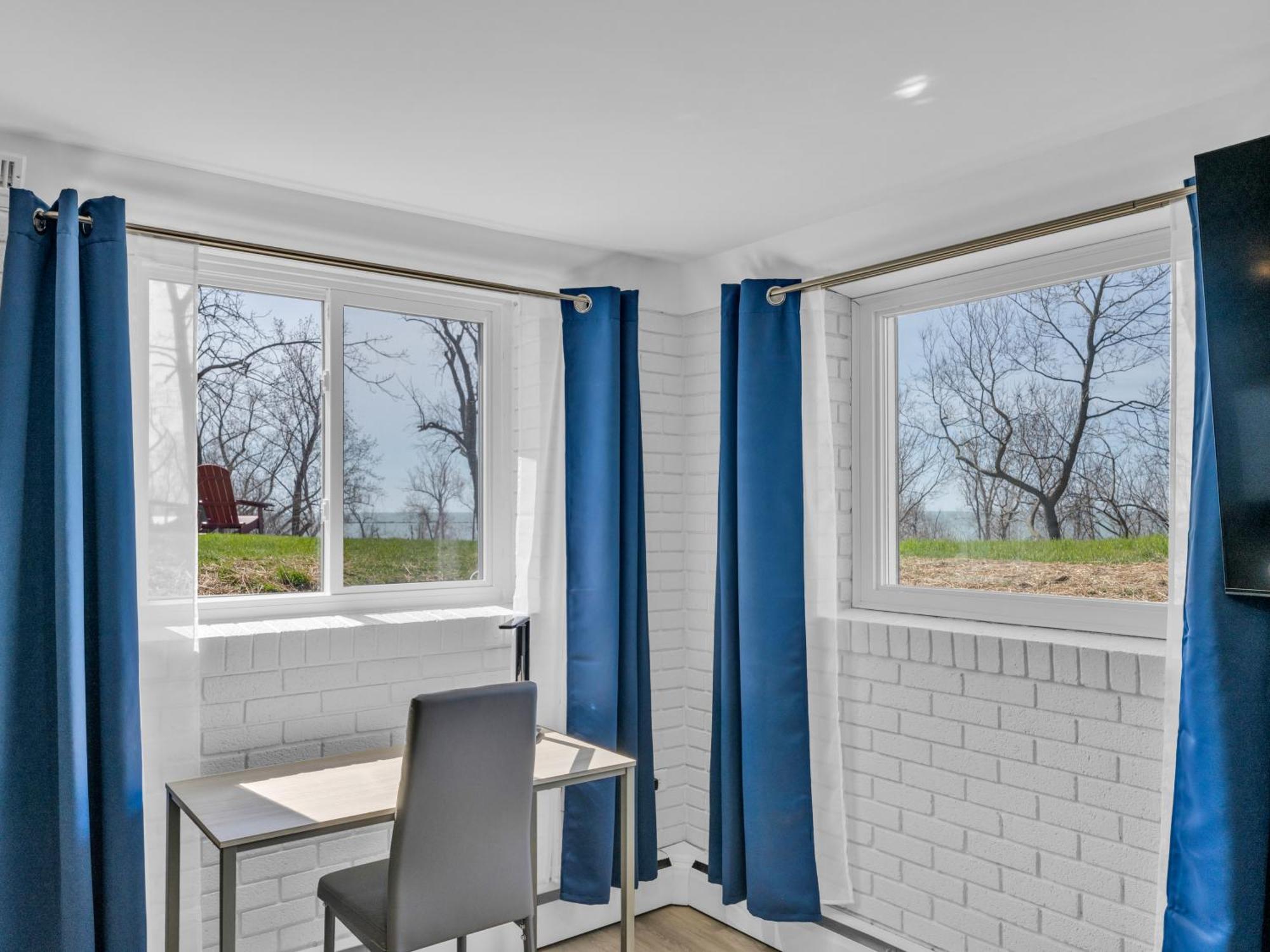 Cliffside Suite #3 - Seacliff Beach Suites Leamington Buitenkant foto